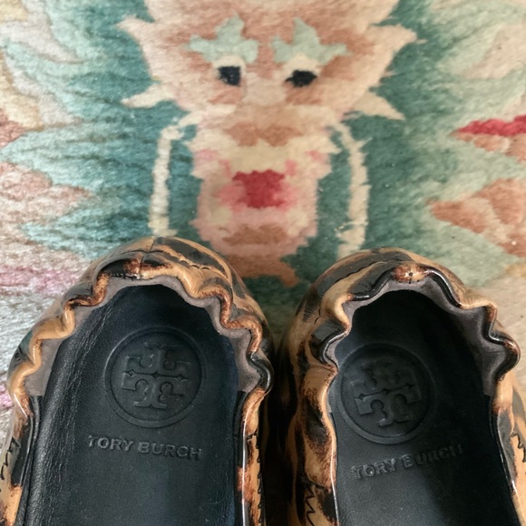 Tory Burch Minnie Leopard Patent Leather Travel Ballet Flats Sz 6.5 - Picture 6 of 12